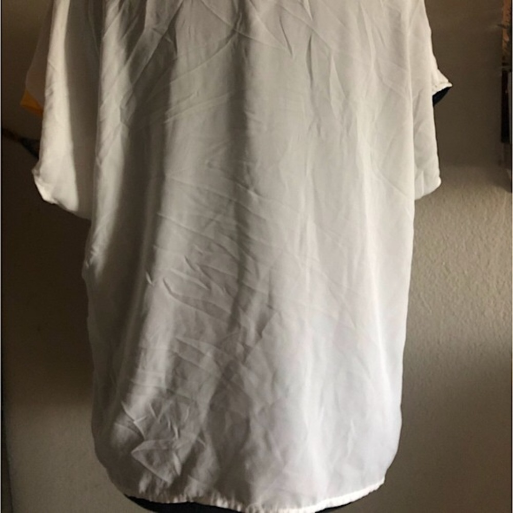๐ฆ๐๐๐๐ก Colorblock Top - Picture 9 of 10